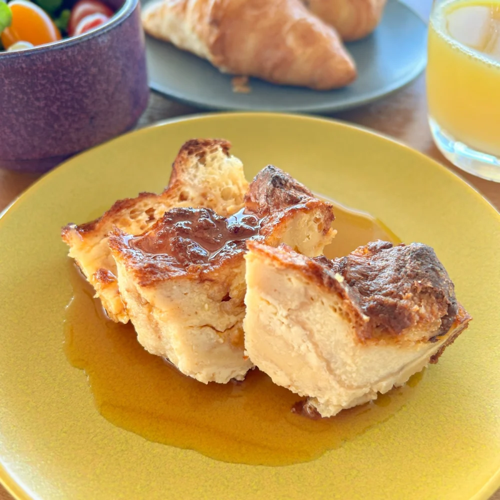 国产平饲养鸡蛋的面包布丁【早餐菜单】