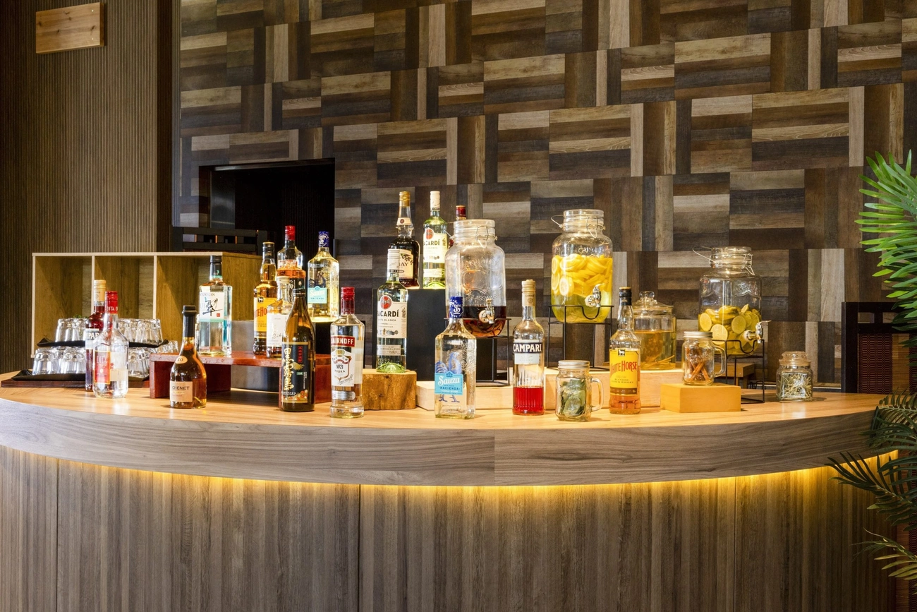 ラウンジイメージトップ｜メルキュール高知土佐リゾート＆スパ